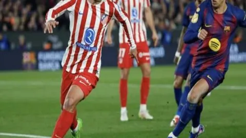 “红魔与红军握手言和展实力，足总杯主场对决需保持警惕”